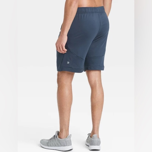 All in Motion Training Short, Navy, size Medium *L937 - Picture 3 of 11